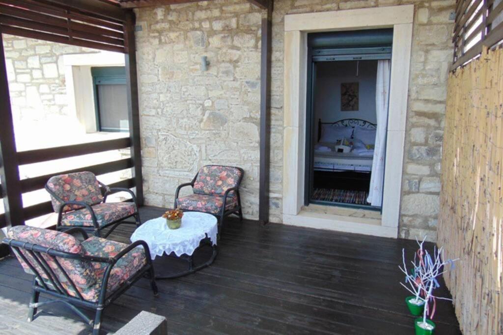 Villa Strata Kardhamiana Bagian luar foto