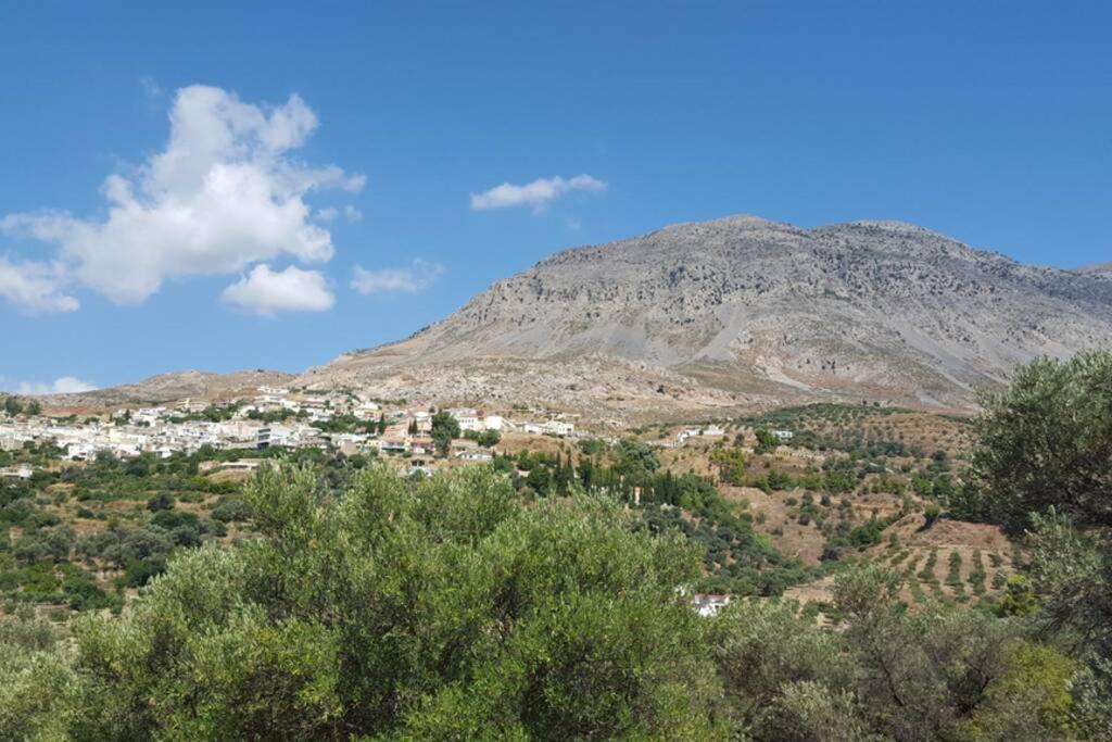 Villa Strata Kardhamiana Bagian luar foto