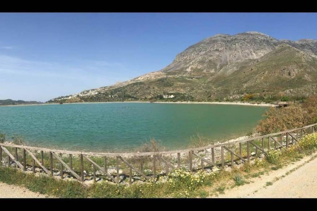 Villa Strata Kardhamiana Bagian luar foto
