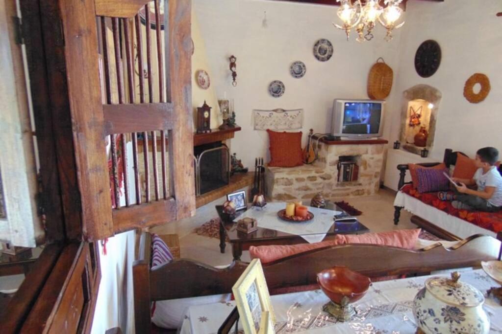 Villa Strata Kardhamiana Bagian luar foto