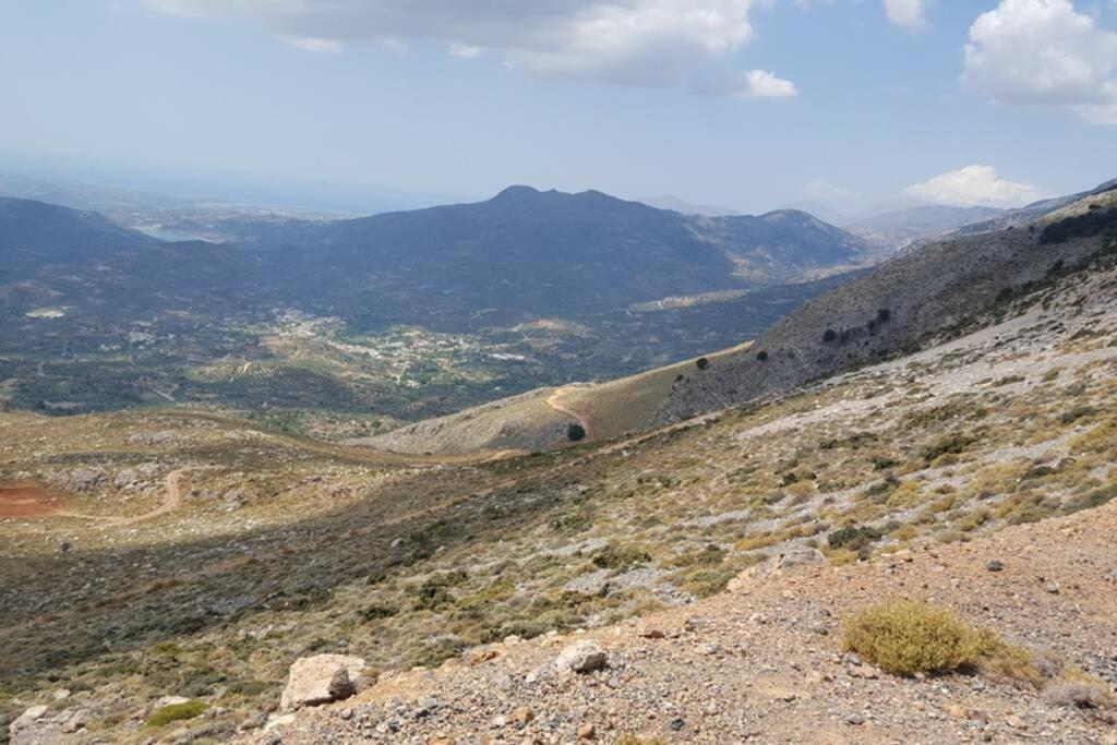 Villa Strata Kardhamiana Bagian luar foto