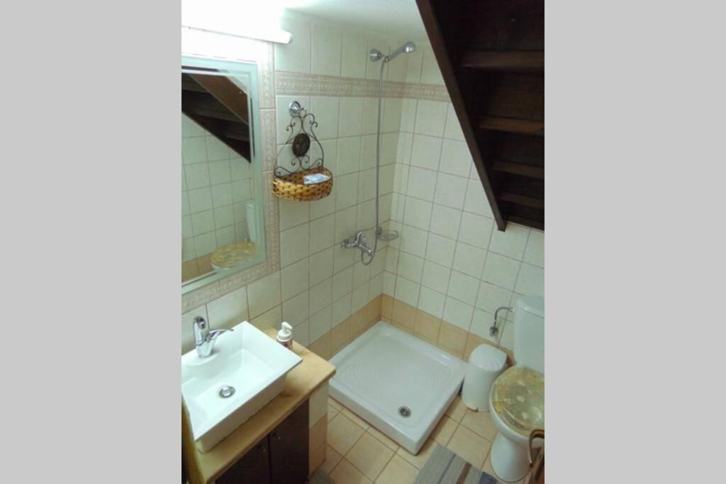 Villa Strata Kardhamiana Bagian luar foto